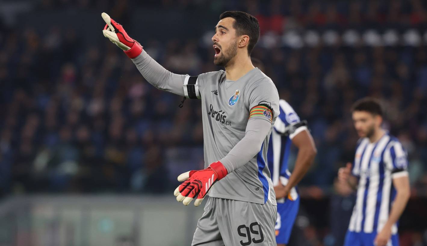 展现出了超 展现出了超